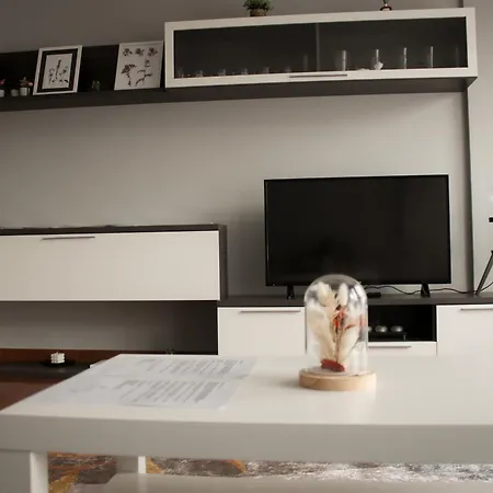 Apartment Maiala Etxea-terraza Zona Nueva-wifi Aparcamiento En La Puerta