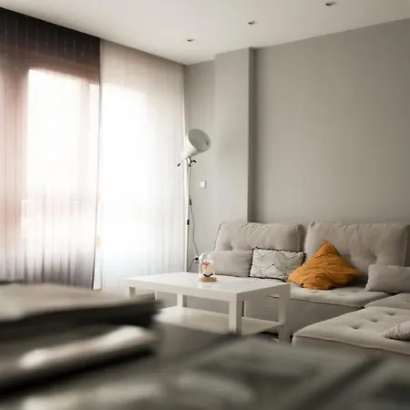 Maiala Etxea-terraza Zona Nueva-wifi Aparcamiento En La Puerta Апартаменты